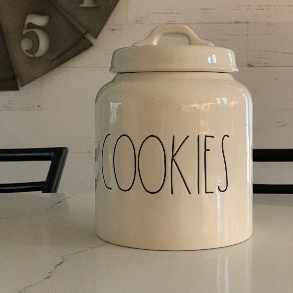BRAND NEW Rae Dunn COOKIES Canister LL